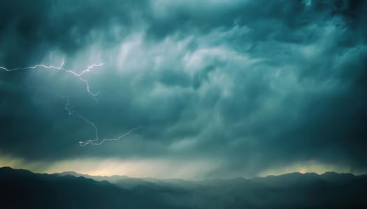 梦见雷击
