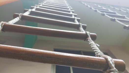 梦见爬高