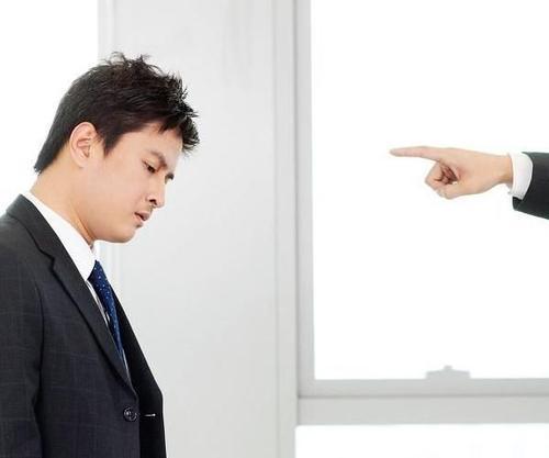梦见挨骂