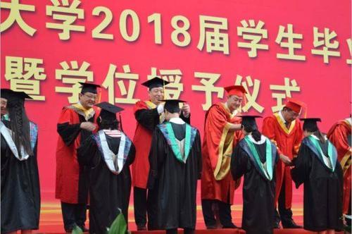 梦见毕业典礼