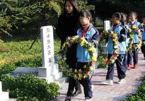 梦见去扫墓