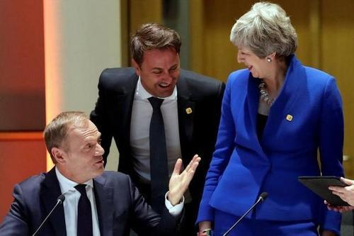 梦见首相