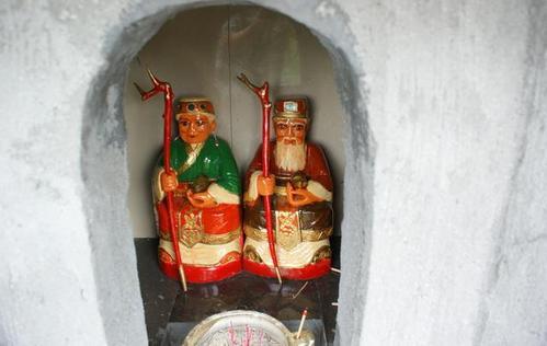 梦见土地公公