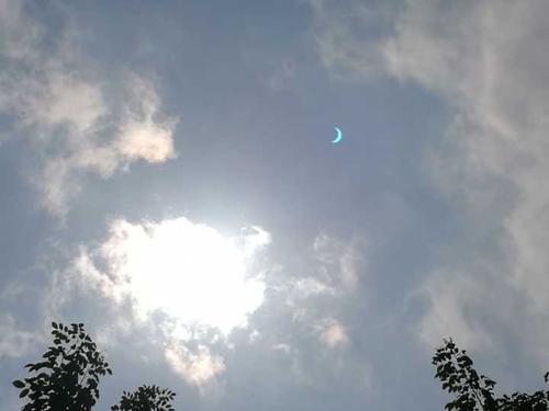 梦见蓝太阳