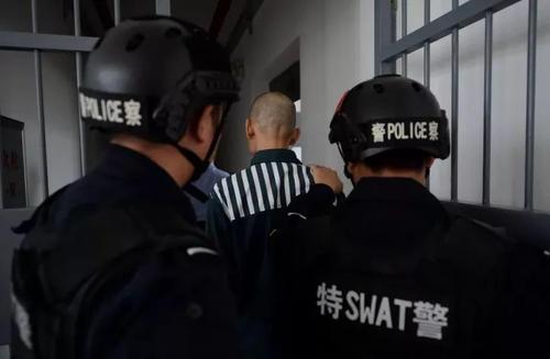 梦见自己坐牢又出来