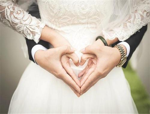 梦见跟别人结婚