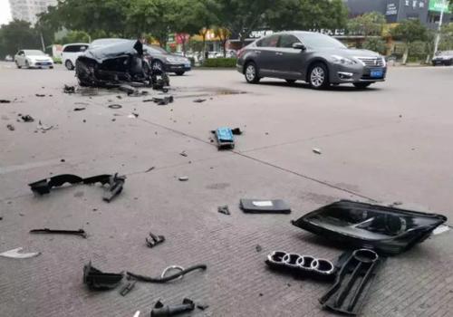 梦见车祸人没事