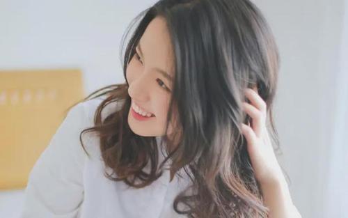 梦见两个女人喜欢我