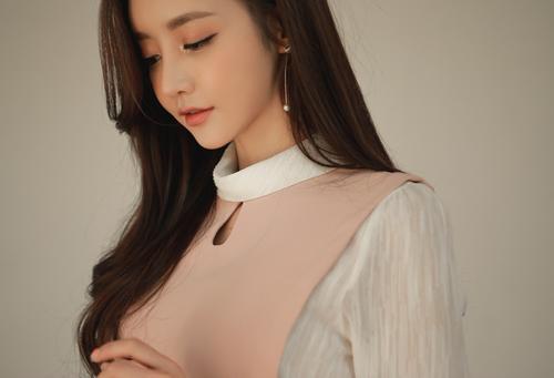 梦见抱着一个女人