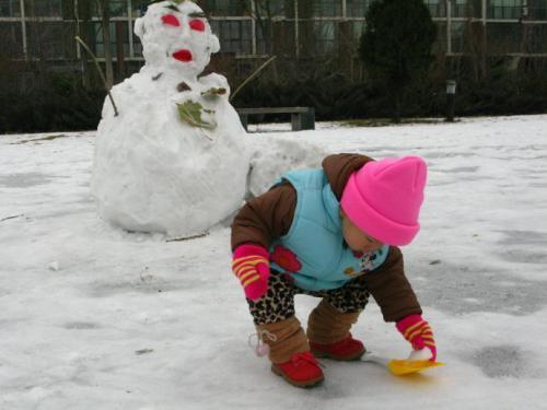 梦见下雪堆雪人