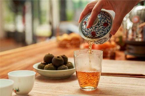 梦见死人喝茶