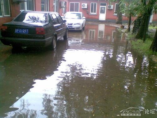 梦见家里房子被雨冲了