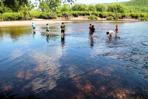 梦见水里捞东西 梦见水里捞东西