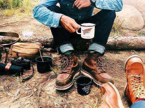 梦见穿靴子下水 梦见穿靴子下水