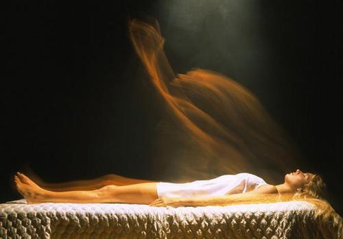 梦见水里有死人