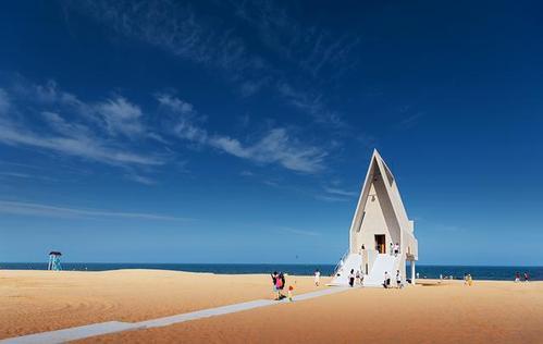 梦见站在海岸上