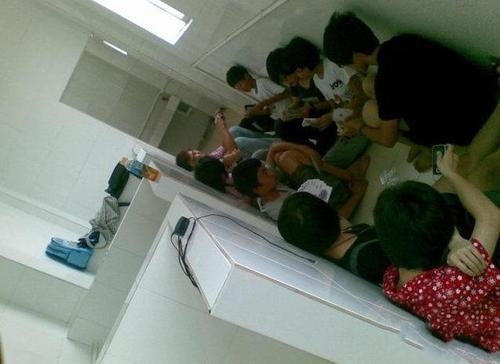 梦见上厕所找鞋 梦见上厕所找鞋