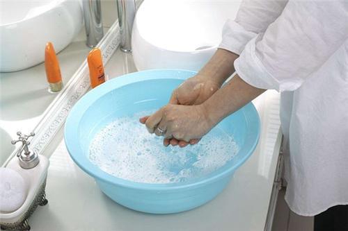 梦见洗衣服捡到很多钱