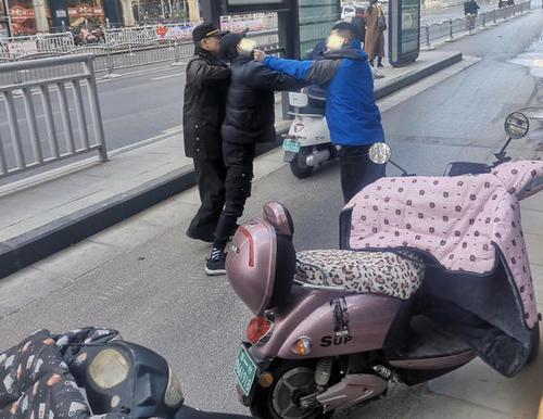 梦见电动车撞在一起 梦见电动车撞在一起