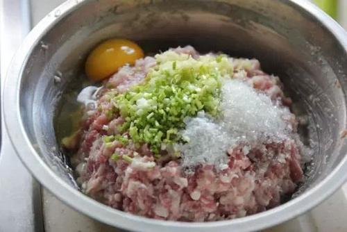 梦见剁饺子馅 梦见剁饺子馅