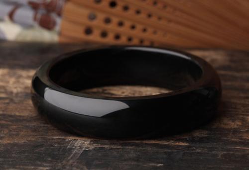 梦见带手镯戒指 梦见带手镯戒指