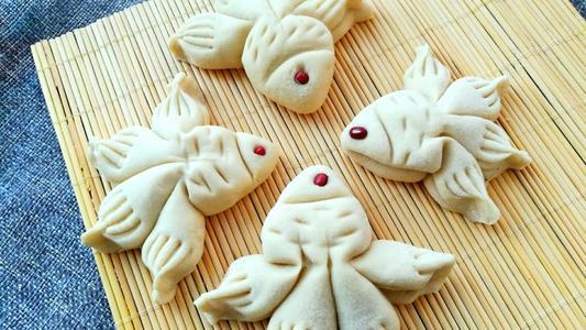 梦见吃鱼形馒头 梦见吃鱼形馒头