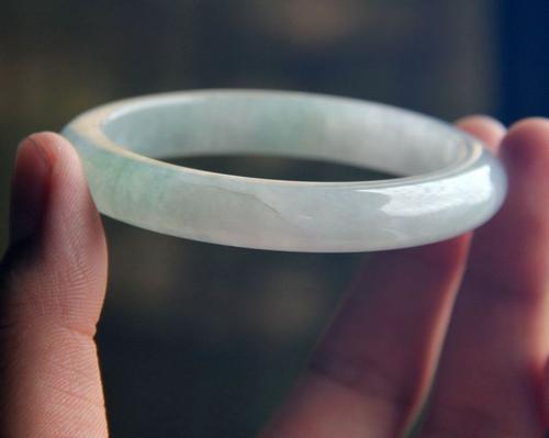 梦见镯子裂纹 梦见镯子裂纹