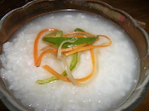 梦见喝粥吃咸菜