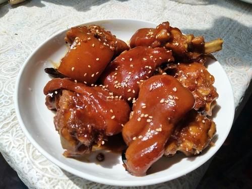 梦见红烧猪蹄 梦见红烧猪蹄