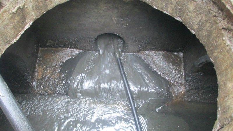 梦见下水道