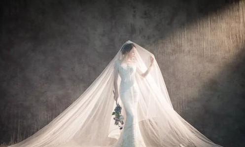 梦见挑婚纱