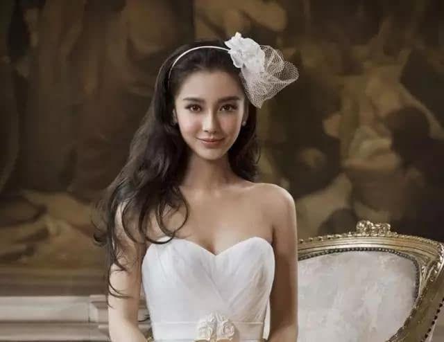 梦见自己穿婚纱当新娘
