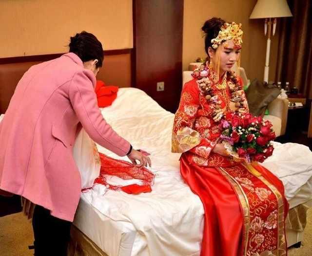 梦见结婚当天自己死了