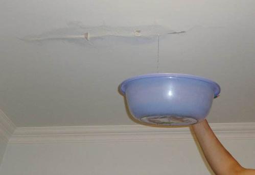 梦见楼顶漏水