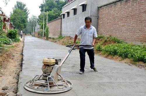 梦见别人修路