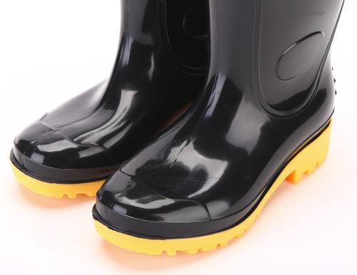 梦见雨鞋
