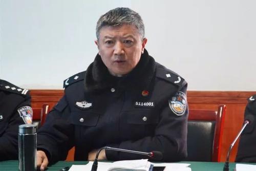 梦见监狱长