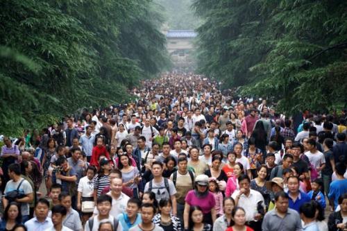 梦见人潮