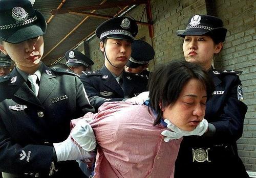 梦见法警