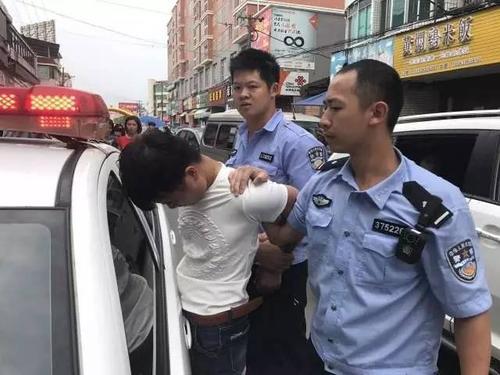 梦见偷东西被抓到