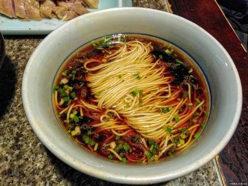 梦见吃阳春面