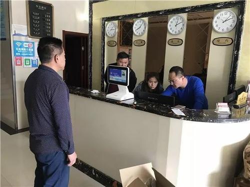梦见住店