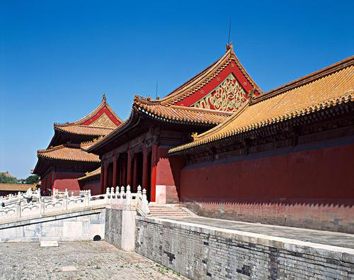 梦见皇宫