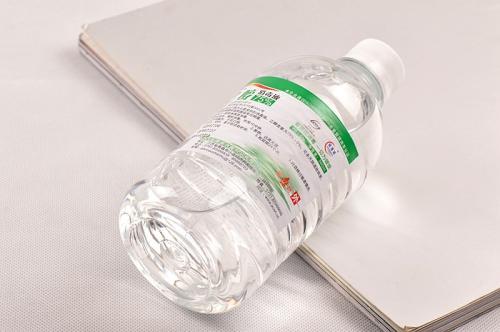 梦见酒精
