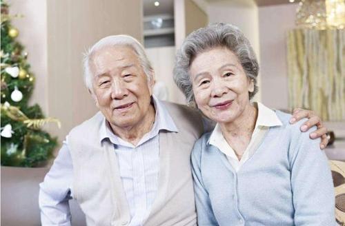 梦见很多老人