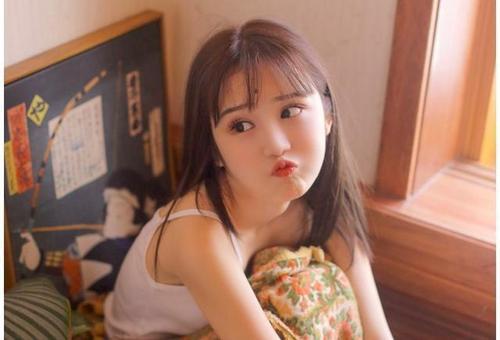 梦见有女人想亲近我