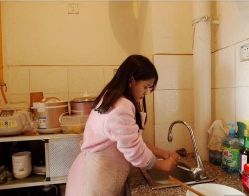 梦见满屋子人