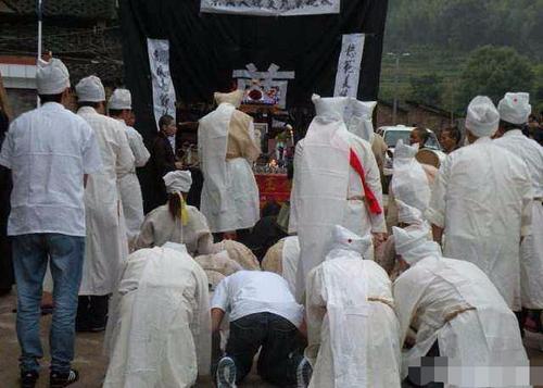 梦见爸爸死了