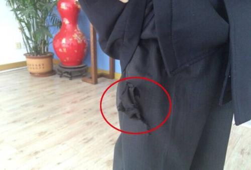 梦见自己衣服被偷