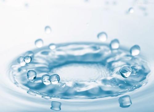 梦见水满了溢出来了